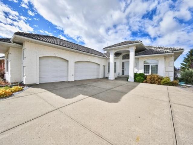 House for sale in Balmoral Heights, Strathcona County