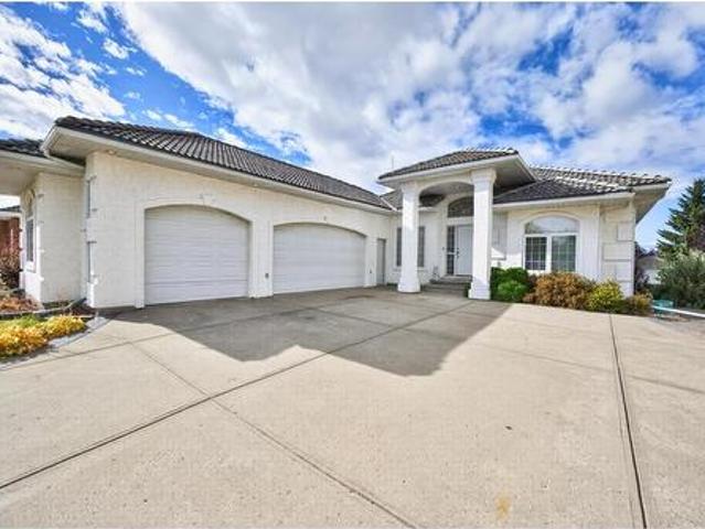 House for sale in Balmoral Heights, Strathcona County