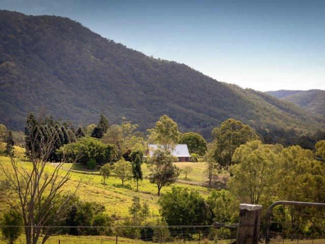 Cottage for sale in Highvale, Greater Brisbane