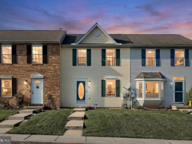 Townhouse for sale in Littlestown, Adams County