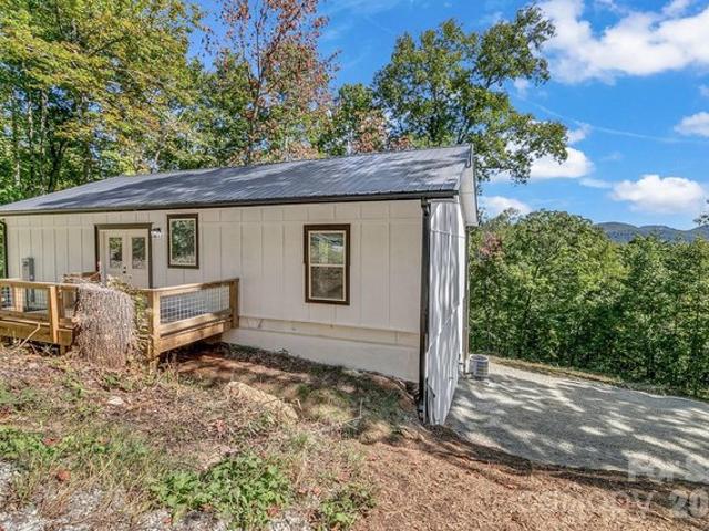 House for sale in Hendersonville, Henderson County