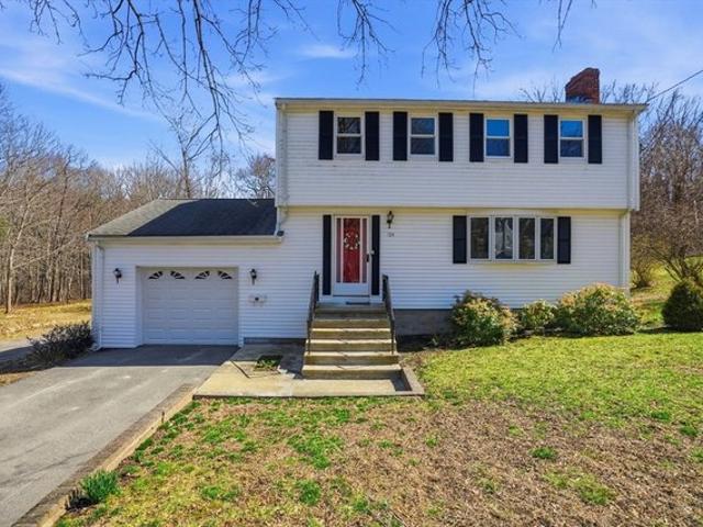 House for sale in Braintree, Massachusetts