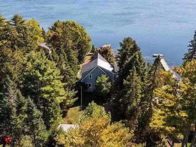 House for sale in Chester Basin, Nova Scotia