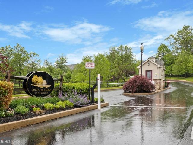 Townhouse for sale in Fairview Village, Pennsylvania