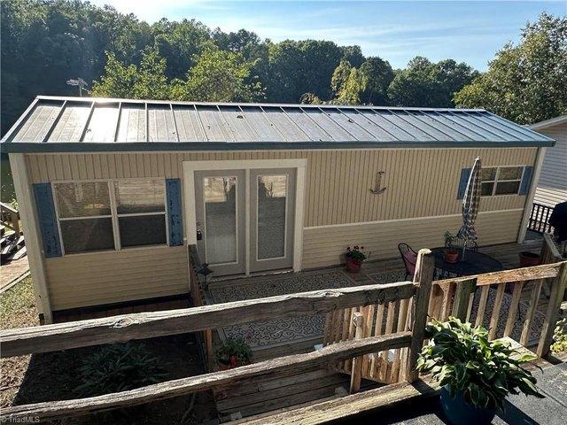 House for sale in New London, North Carolina