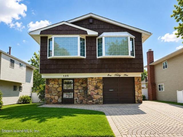 House for sale in Arverne, New York