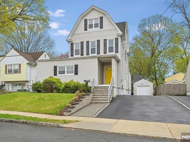 House for sale in Dumont, New Jersey