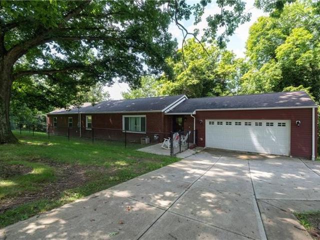House for sale in Burgettstown, Pennsylvania