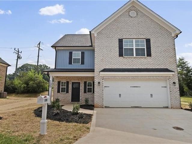 House for sale in Pfafftown, North Carolina