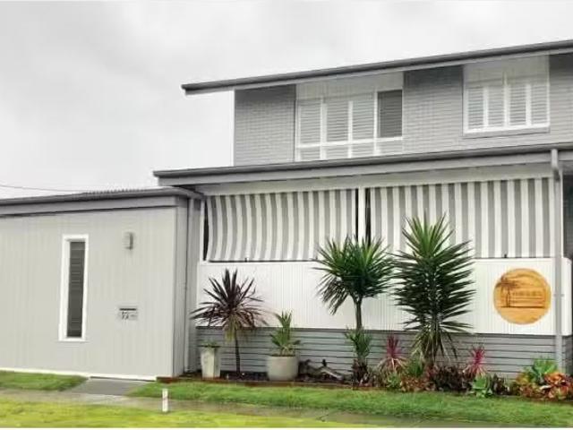 Condo for rent in The Entrance North, New South Wales