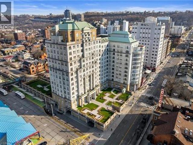 Condo for sale in Ancaster, Ontario