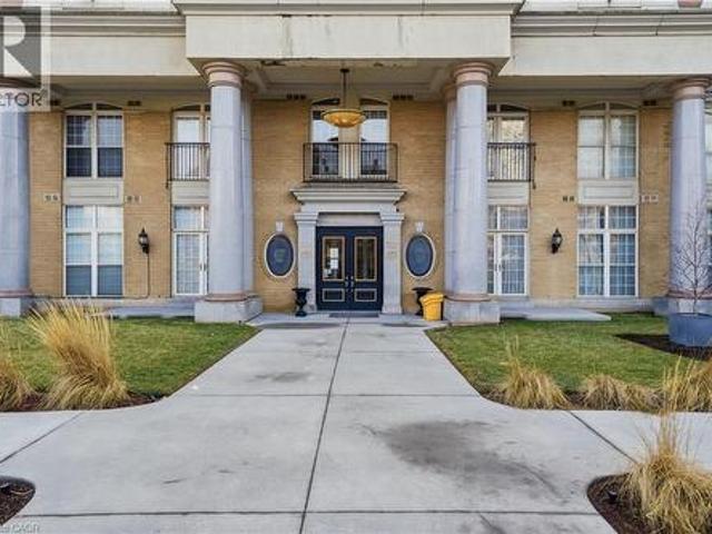 Condo for sale in Ancaster, Ontario