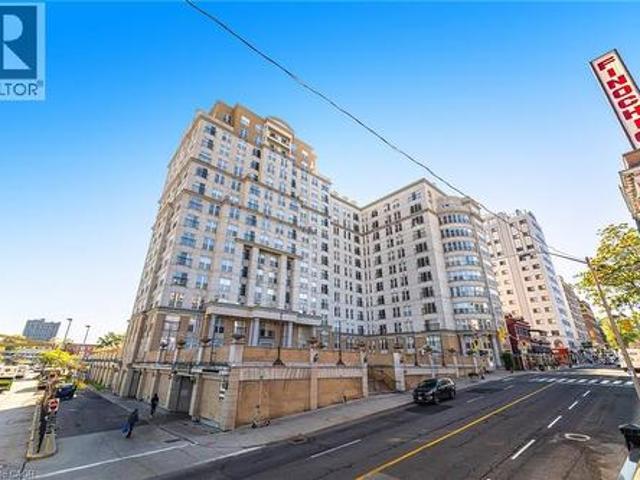 Condo for sale in Ancaster, Ontario