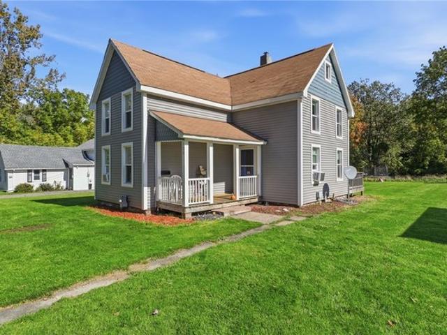 House for sale in Village of Albion, Town of Albion