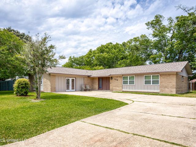 House for sale in Ocean Springs, Mississippi