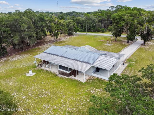 House for sale in Pomona Park, Florida