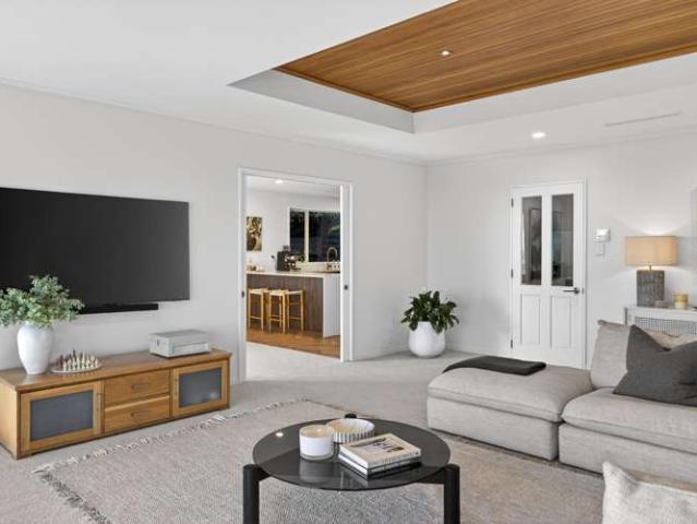 House for sale in Chaslands, Canterbury
