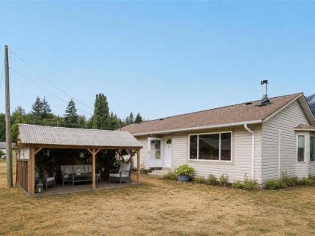 House for sale in Lake Cowichan, British Columbia