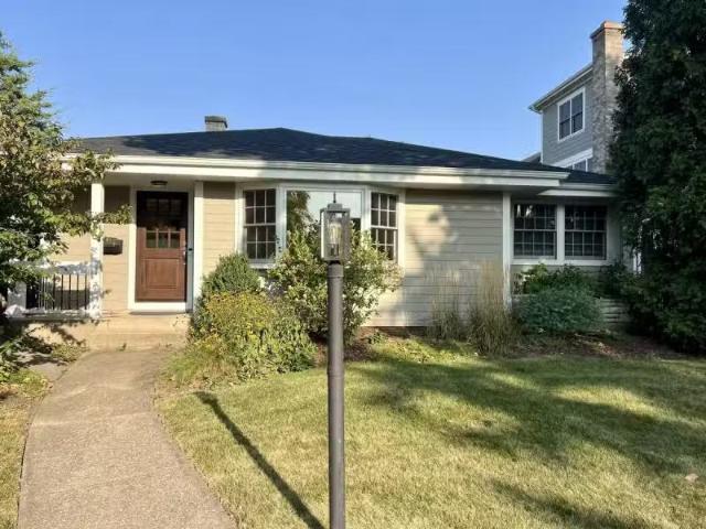 House for rent in Elmhurst