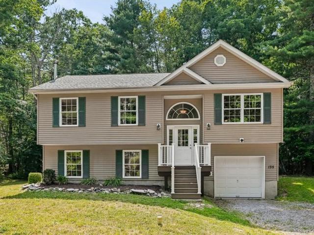 House for sale in Sparrow Bush, New York