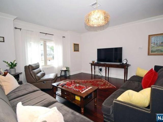 Townhouse for sale in Lodi, New Jersey