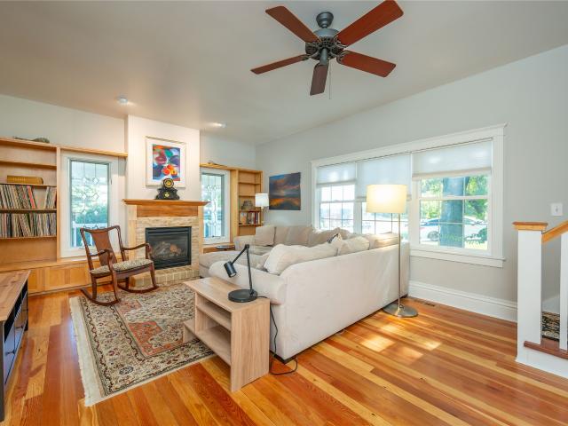 House for sale in Carlisle, Warren County