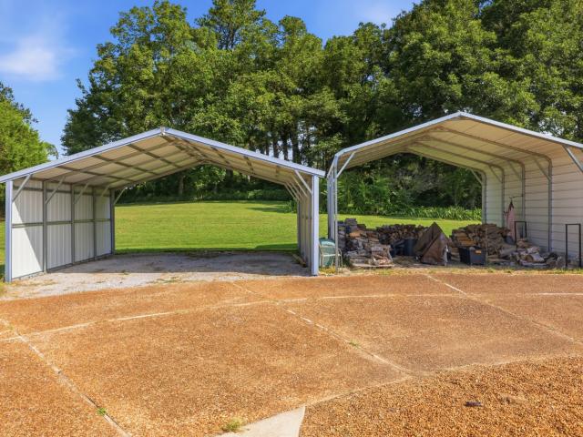 House for sale in Moffatt, Union City