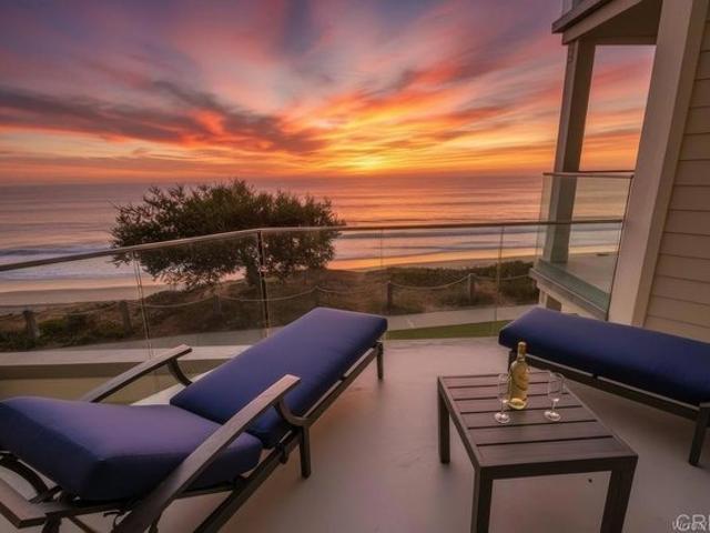 Condo for sale in Solana Beach, California