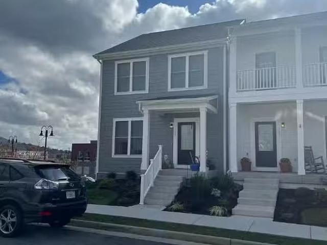 Condo for rent in Roanoke