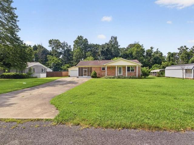 House for sale in Mayfield, Kentucky