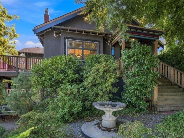 House for sale in Newcastle and Brechin, Nanaimo