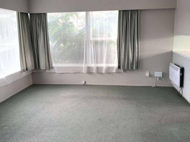 Apartment for rent in Hillcrest, Kaipātiki