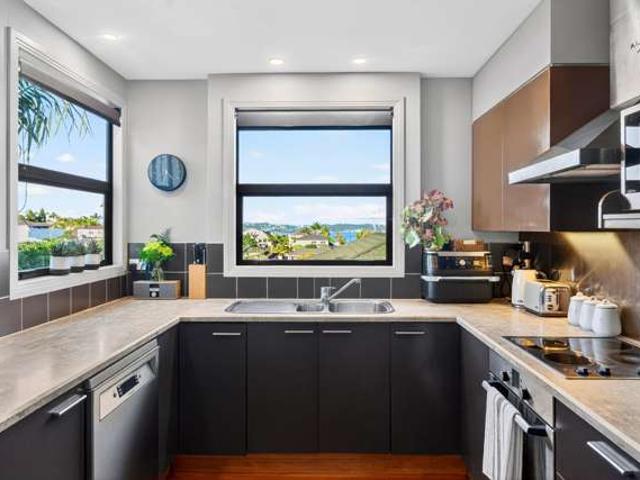 House for sale in Paremoremo