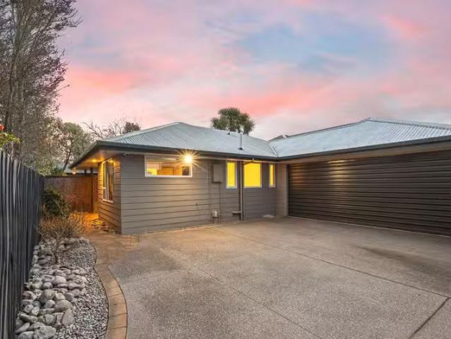 House for sale in Edgeware, Canterbury