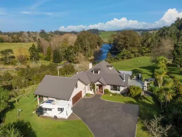 House for sale in Lower Kaimai, Bay Of Plenty