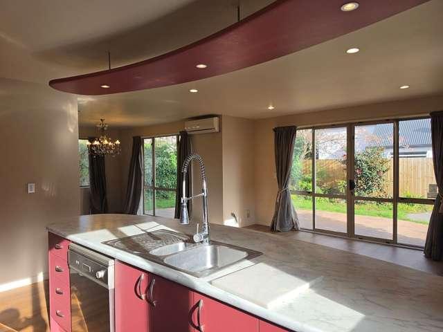 House for rent in Chaslands, Canterbury