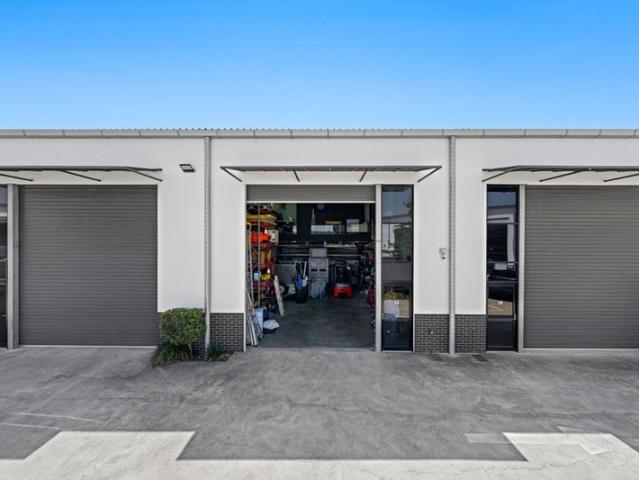 Warehouse for sale in Sherwood, Greater Brisbane