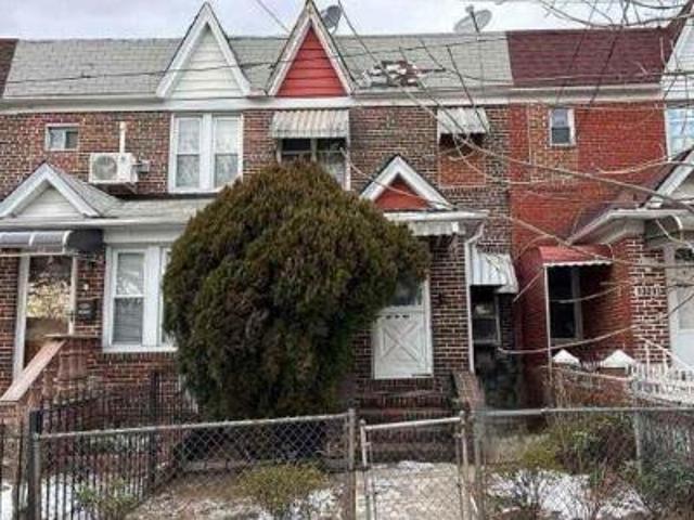 House for sale in Queens, Arverne
