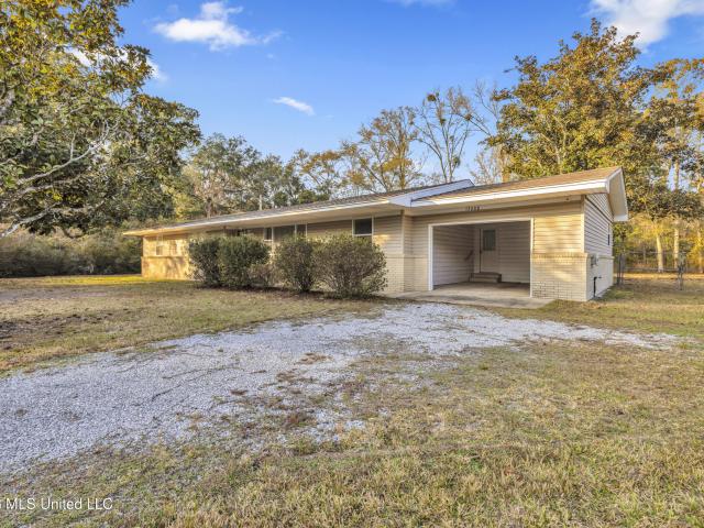 House for sale in Ocean Springs, Mississippi