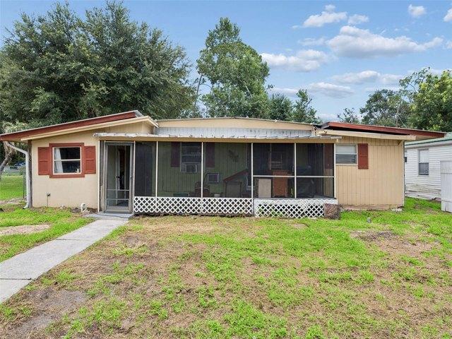 House for sale in Astatula, Florida