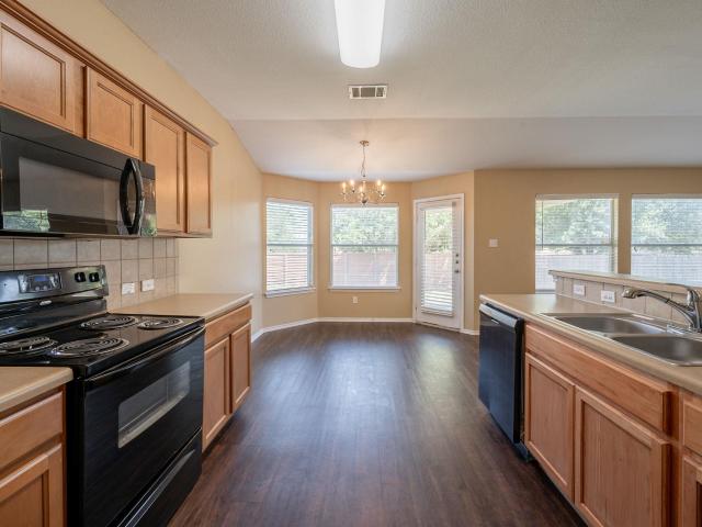 House for sale in Manor