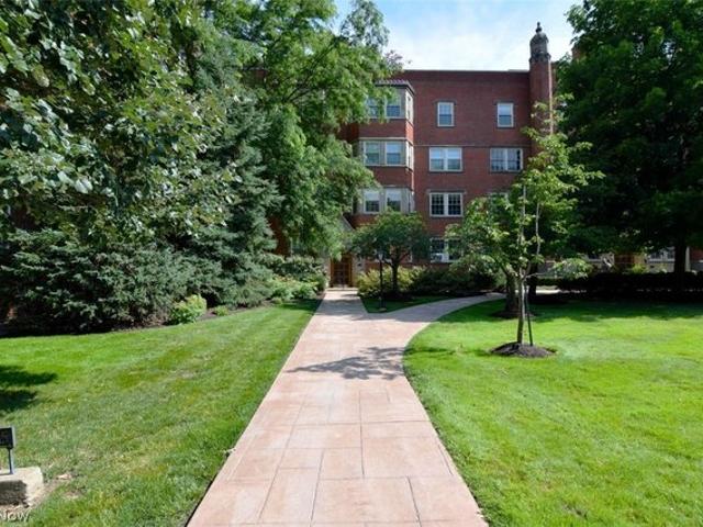 Condo for sale in Shaker Heights, Ohio