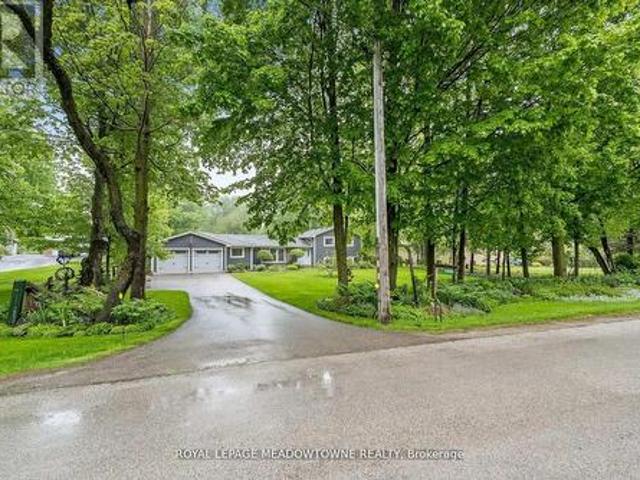 House for sale in Ontario