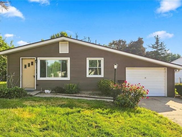 House for sale in Linn, Iowa
