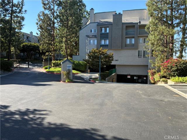 Condo for sale in Canoga Park, California