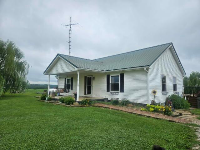 House for sale in Loogootee, Indiana