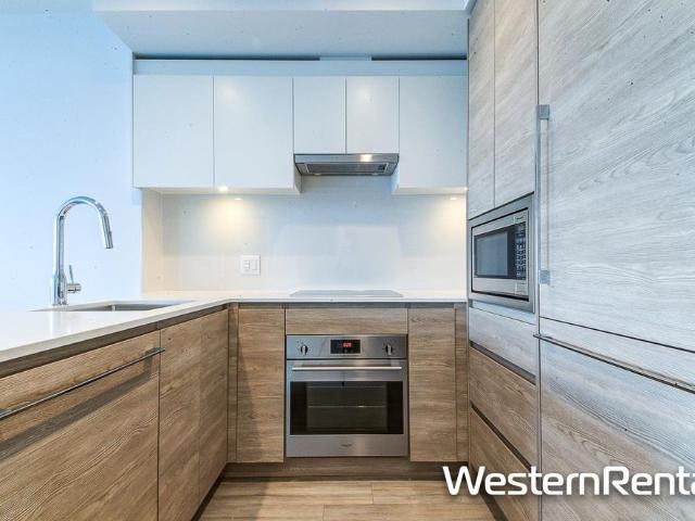 Apartment for rent in City Centre, Surrey