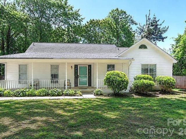 House for sale in Pineville, Mecklenburg County
