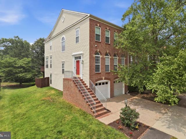 Townhouse for sale in Virginia