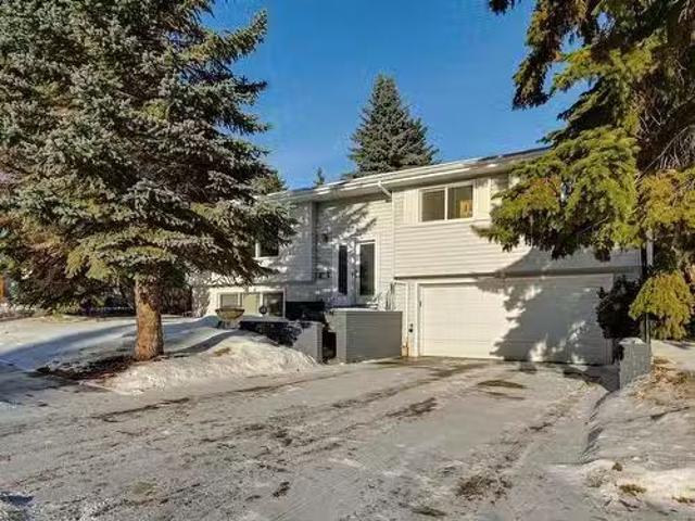 House for sale in Wedgewood, Alberta